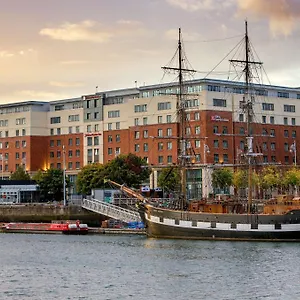 4* Hotel Hilton Garden Centre
